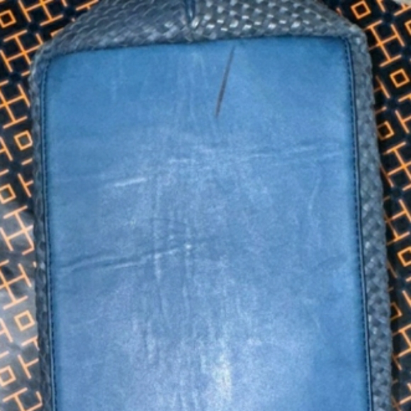 Tory Burch Thea Woven Shoulder Bag - Picture 13 of 14